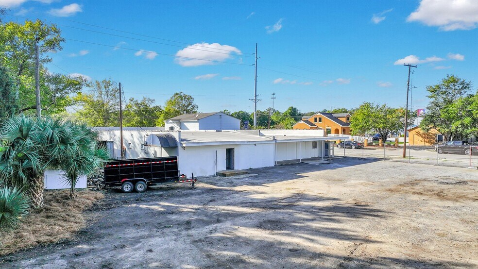 More Photos Of 4662 Rivers Ave, North Charleston Freestanding For Lease