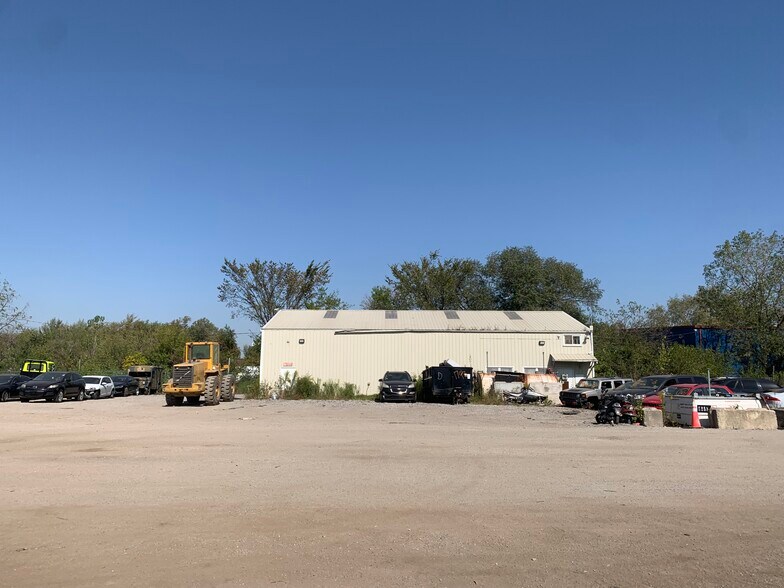 More Photos Of 16350 Crawford Ave, Markham Truck Terminal For Lease