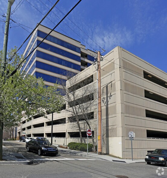 More Photos Of 550 W Main St, Knoxville Office For Lease