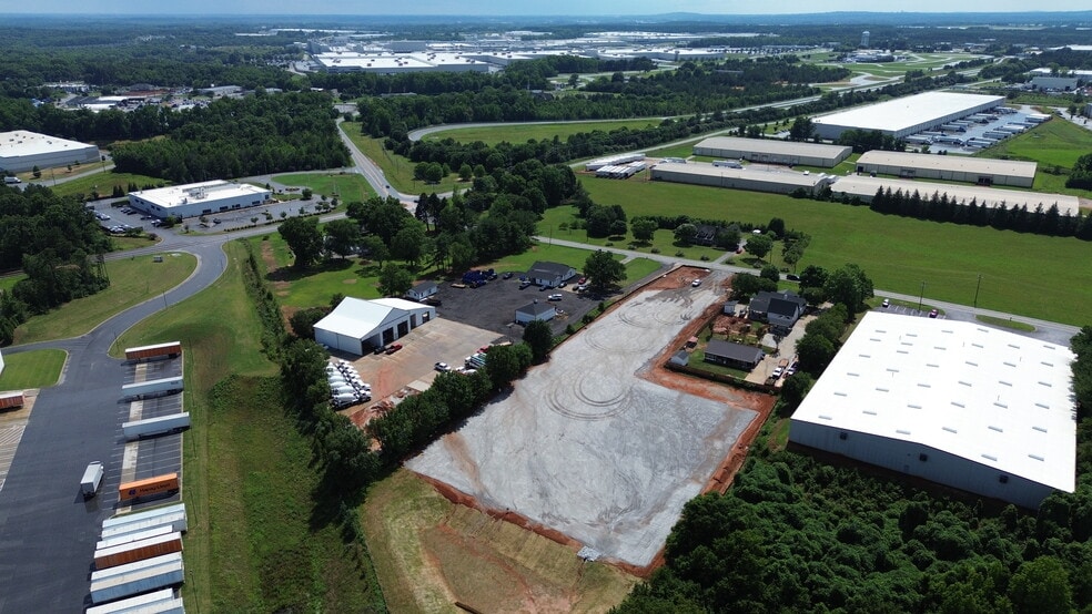 Primary Photo Of 1271 Woods Chapel Road, Duncan Contractor Storage Yard For Lease