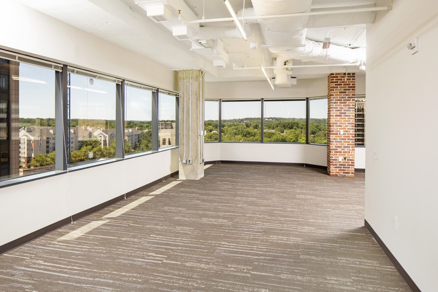 Photo of 9th Floor Ste 975