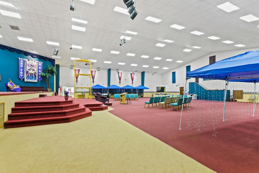 More Photos Of 3601 E Moody Blvd, Bunnell Religious Facility For Sale