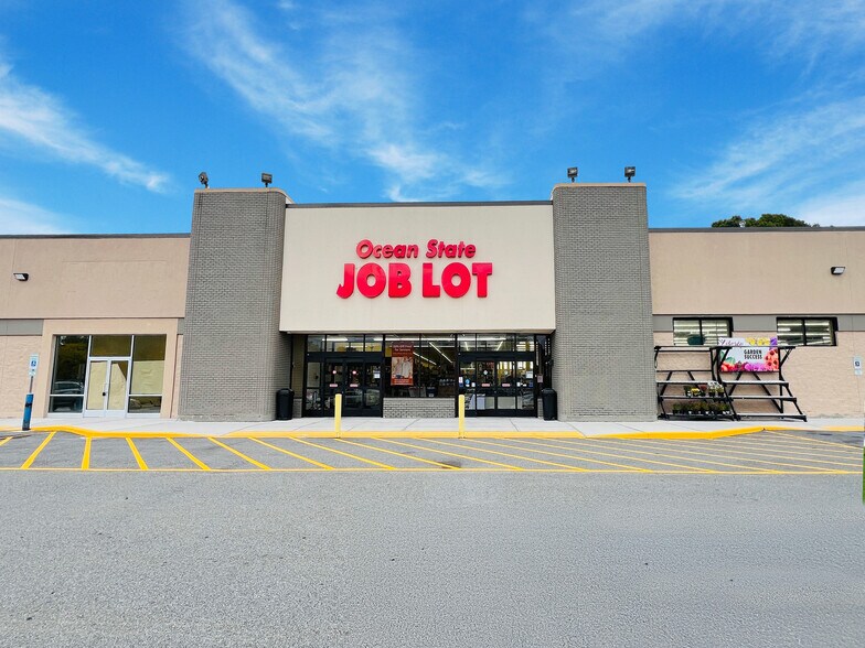 More Photos Of 987 Route 6, Mahopac Unknown For Lease