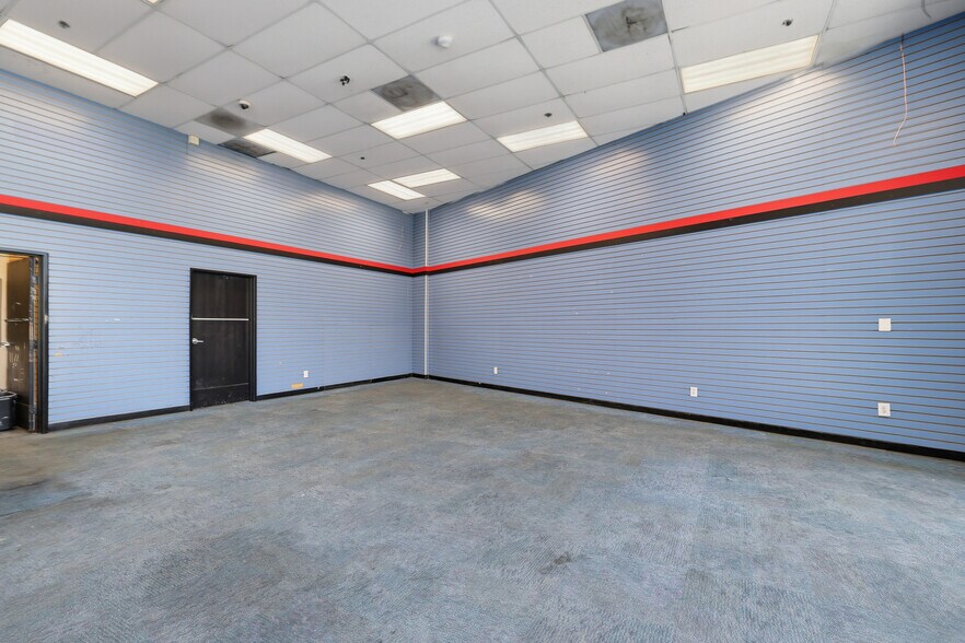 More Photos Of 10930 Long Beach Blvd, Lynwood Storefront For Lease