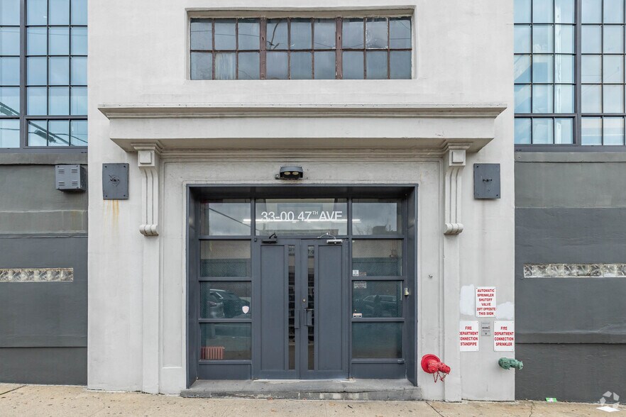 More Photos Of 33-00 47th Ave, Long Island City Warehouse For Lease