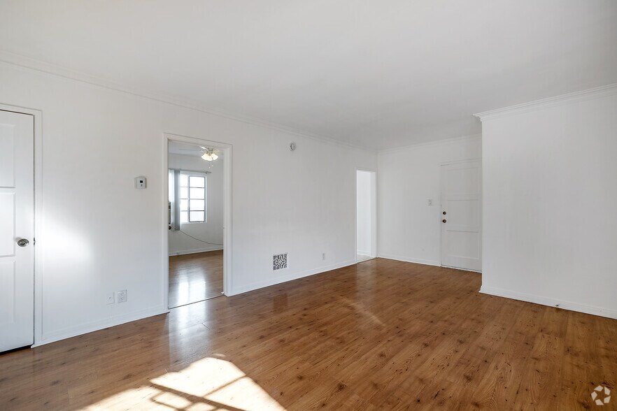 More Photos Of 1260 N Hayworth Ave, West Hollywood Apartments For Sale