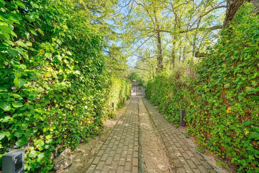 More Photos Of , Cercedilla Hotel For Sale