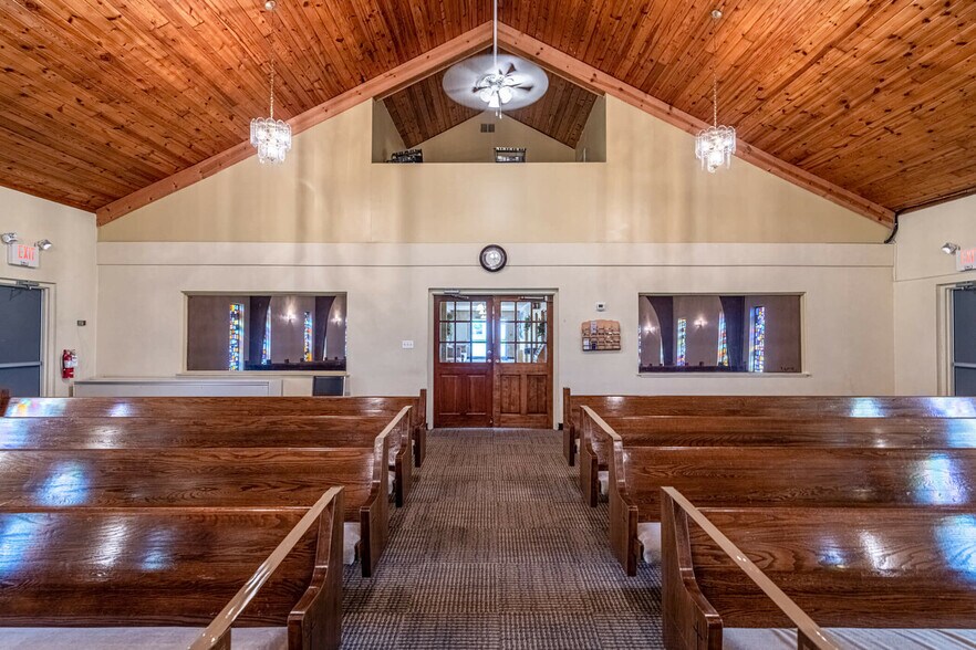 More Photos Of 6205 Miller Ln, Dayton Religious Facility For Sale