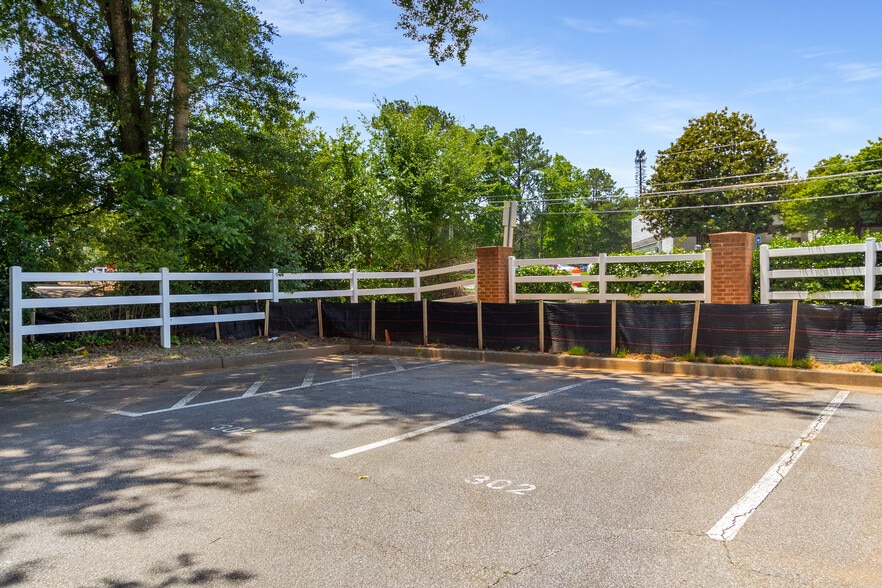 More Photos Of 912 Holcomb Bridge Rd, Roswell Loft Creative Space For Sale