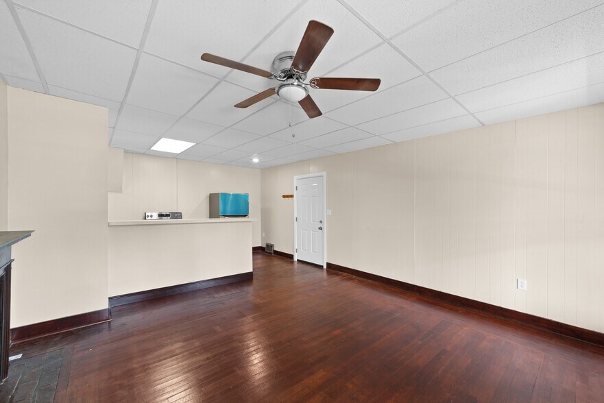 More Photos Of 579 Broadway Ave, Bedford Apartments For Sale