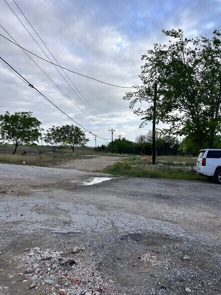 More Photos Of 10412 Highway FM 812, Del Valle Land For Sale