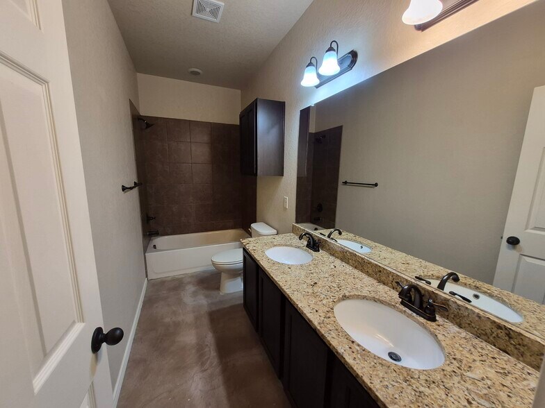 More Photos Of 698 Saengerhalle Rd, New Braunfels Apartments For Sale