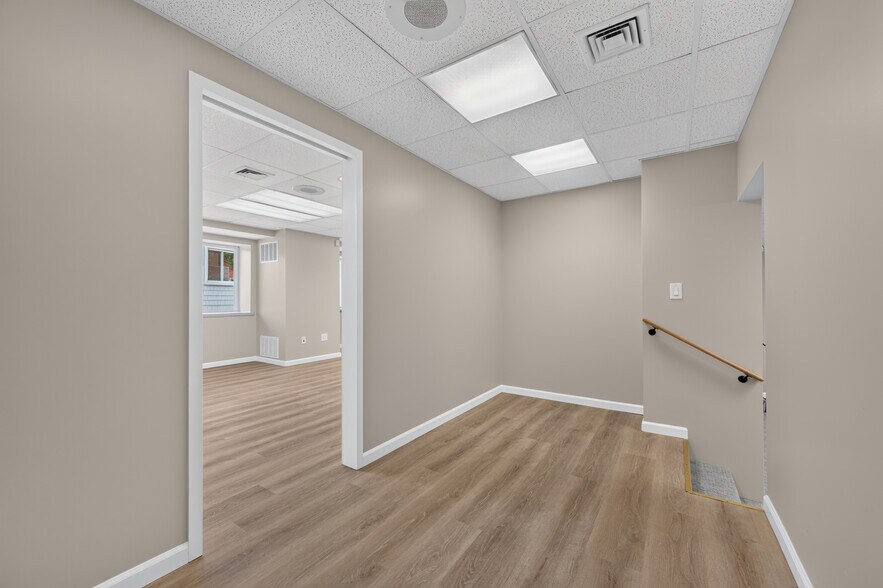 More Photos Of 464 Wolcott Rd, Wolcott Office For Lease