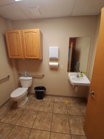 More Photos Of 504 W 69th St, Loveland Warehouse For Sale