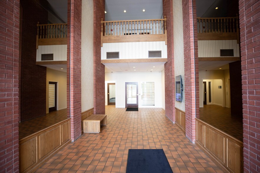 More Photos Of 935 Main St, Manchester Medical For Sale