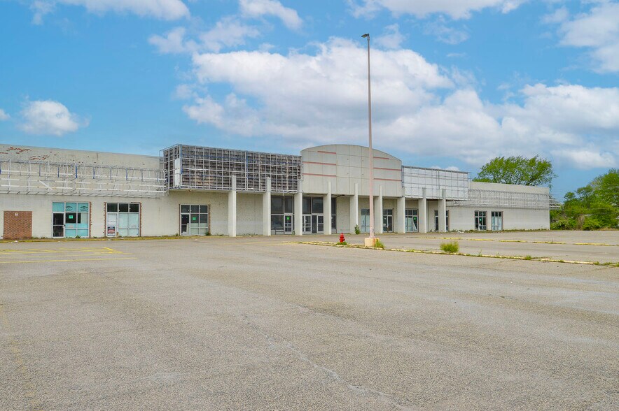 More Photos Of 1200 Camp Jackson Road, Cahokia Heights General Retail For Sale