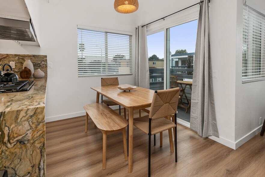 More Photos Of 813 Isthmus Ct, San Diego Apartments For Sale