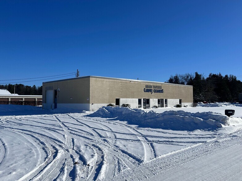 More Photos Of 3160 Continental Dr, Traverse City Warehouse For Sale