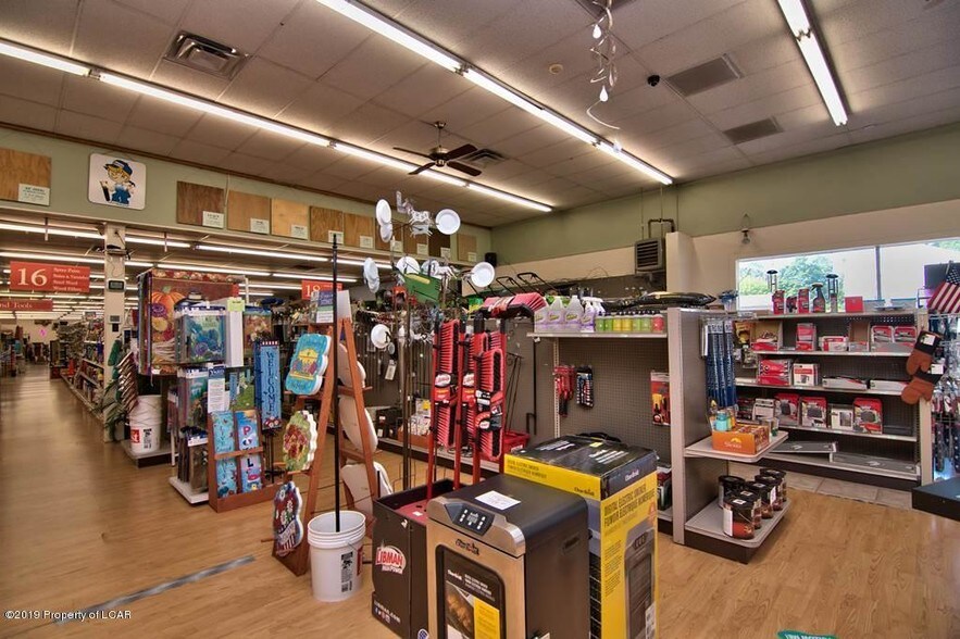 More Photos Of 541 State Route 93, Sugarloaf Light Distribution For Lease