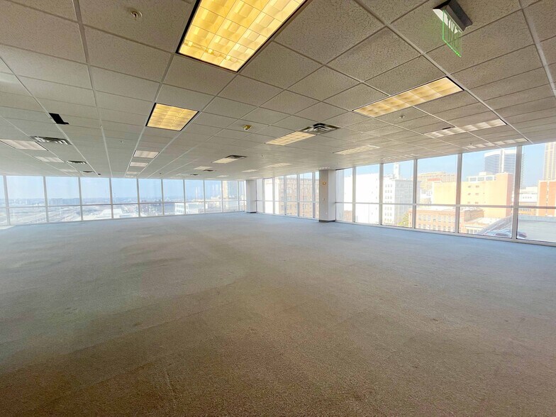 More Photos Of 2 20th St N, Birmingham Office For Lease