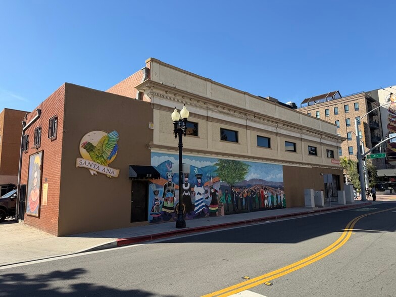 More Photos Of 120 E 4th St, Santa Ana Storefront Retail Office For Sale