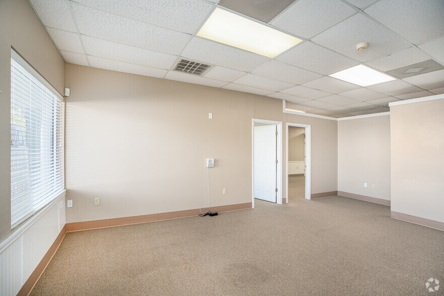 More Photos Of 1630 Georgetown Rd, Tilton Office For Lease