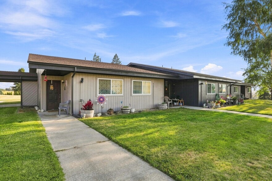 More Photos Of 540 N Madison St, Tekoa Apartments For Sale