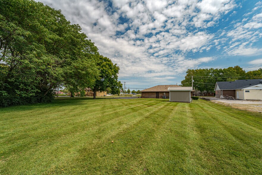 More Photos Of 4917 Maryville Rd, Granite City Medical For Sale