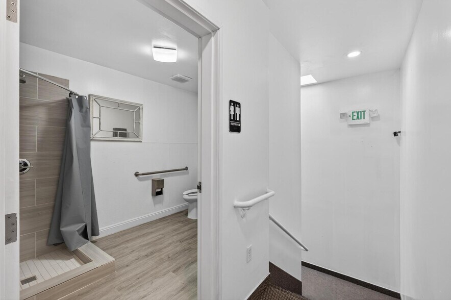 More Photos Of 4101 Rosemead Blvd, Pico Rivera Office For Lease