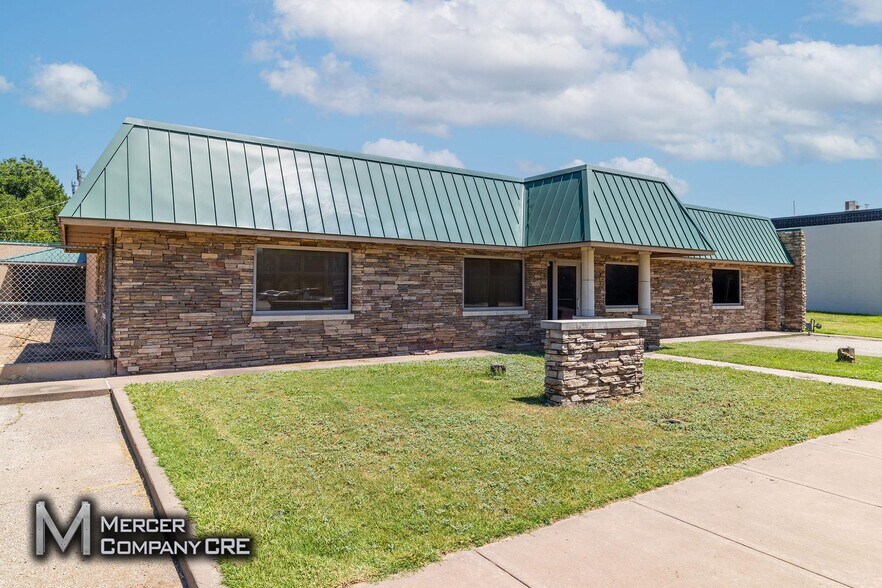 More Photos Of 1312 S Walker Ave, Oklahoma City Light Manufacturing For Sale