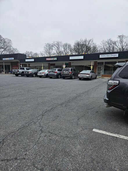 Primary Photo Of 2179 Defense Hwy, Crofton Storefront For Lease