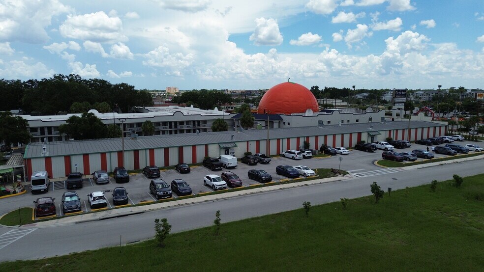 More Photos Of 5401 W Irlo Bronson Memorial Hwy, Kissimmee Freestanding For Lease