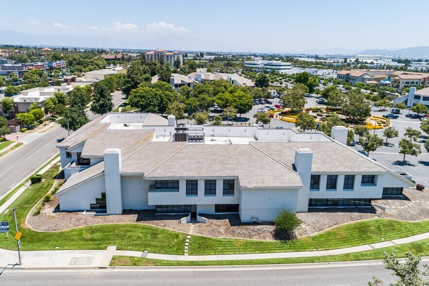 More Photos Of 10737 Laurel St, Rancho Cucamonga Medical For Lease