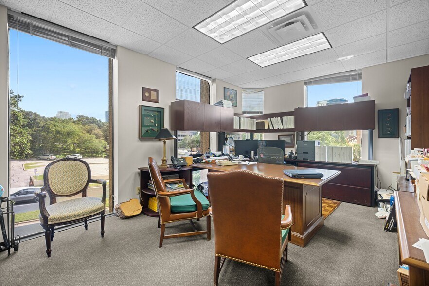 More Photos Of 1411 West Ave, Austin Office For Sale