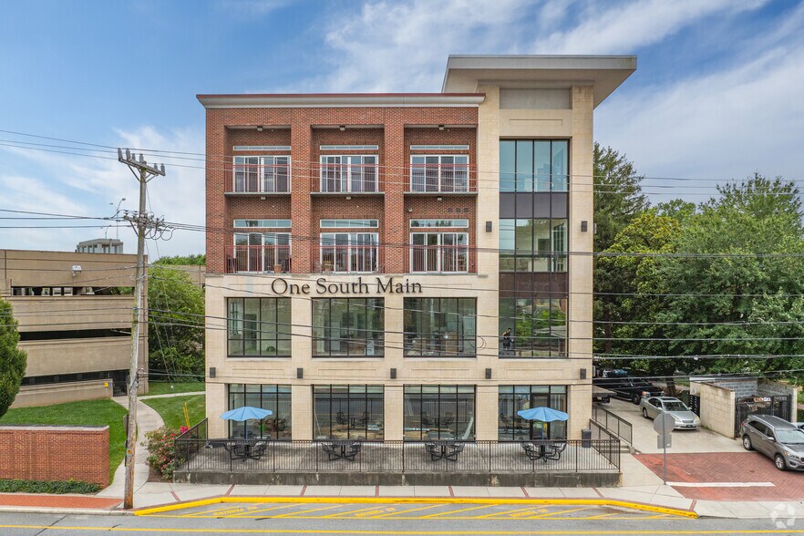 More Photos Of 1 S Main St, Newark Apartments For Lease