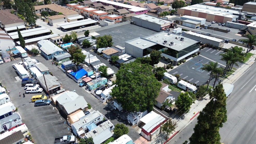 More Photos Of 7233 Somerset Blvd, Paramount Multifamily For Sale