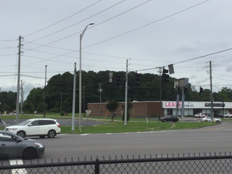 More Photos Of 1019-1021 S 4th St, Gadsden Freestanding For Lease