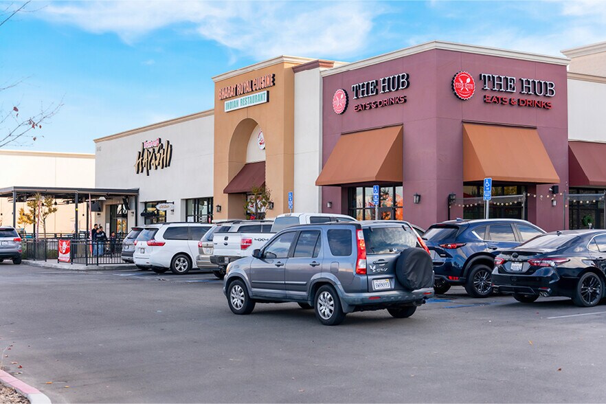 More Photos Of 6443 N Riverside Dr, Fresno Storefront For Sale