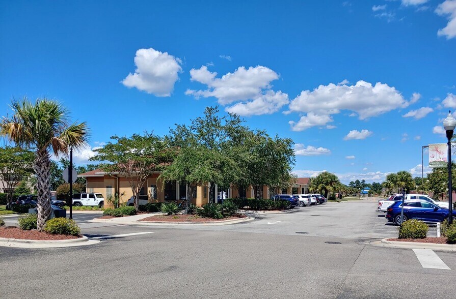 More Photos Of 509 Olde Waterford Way, Leland Office For Lease