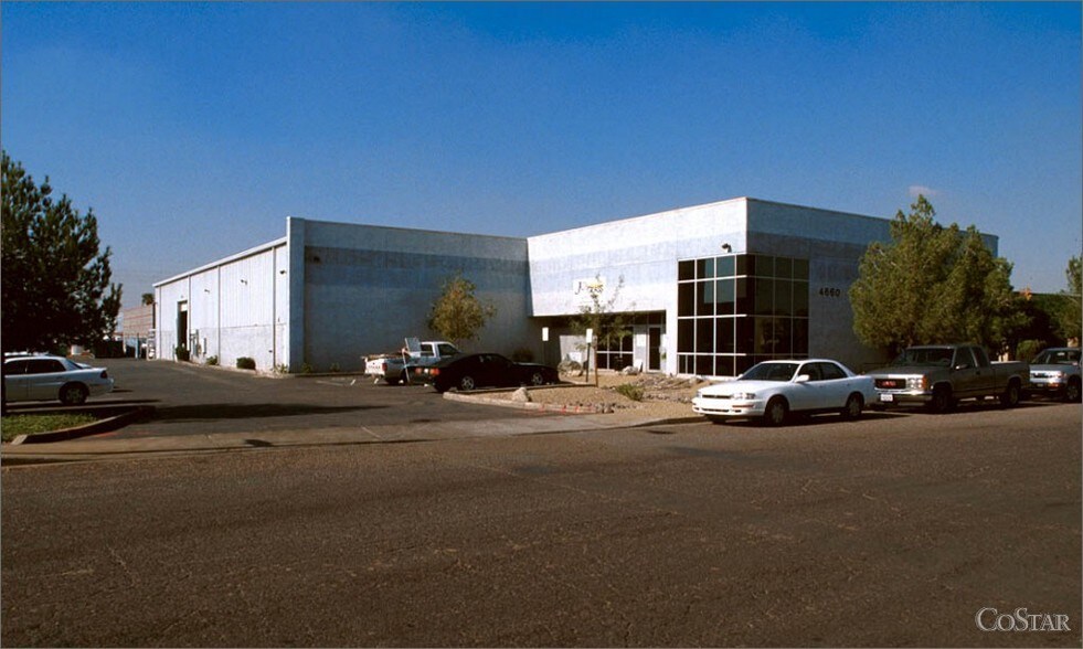 More Photos Of 4445 E Elwood St, Phoenix Warehouse For Lease