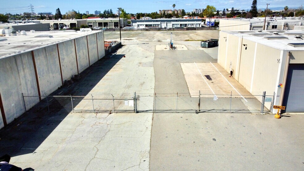More Photos Of 415 Aldo Ave, Santa Clara Land For Lease
