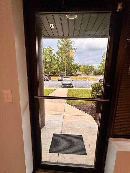 More Photos Of 8835 Columbia 100 Pky, Columbia Flex For Lease