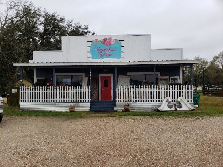 Primary Photo Of 1255 W Highway 6, Alvin Freestanding For Sale