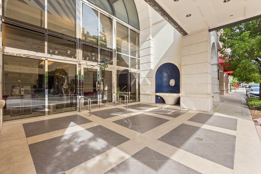 More Photos Of 2020 Ponce De Leon Blvd, Coral Gables Office For Lease
