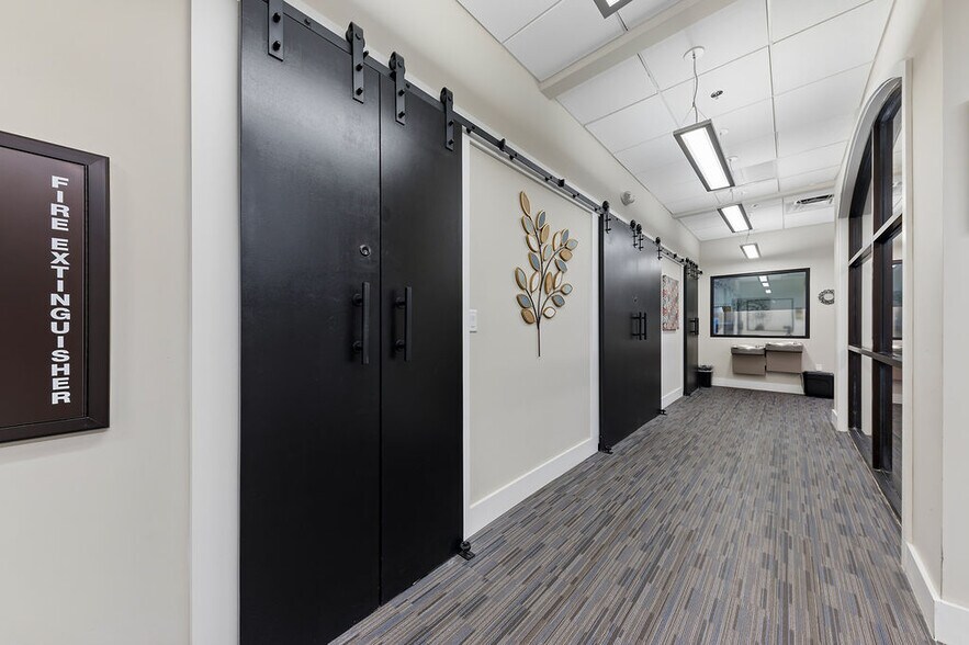 More Photos Of 1590 S Congress Ave, West Palm Beach Medical For Sale