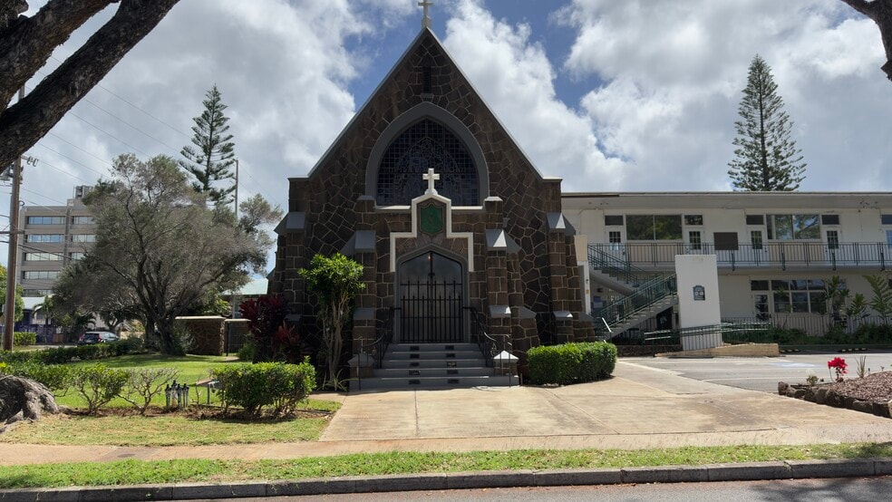 More Photos Of 1041 10th Ave, Honolulu Religious Facility For Lease