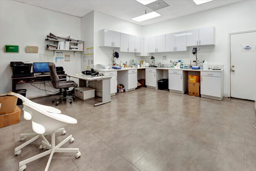 More Photos Of 1061 S Melrose St, Placentia Warehouse For Sale