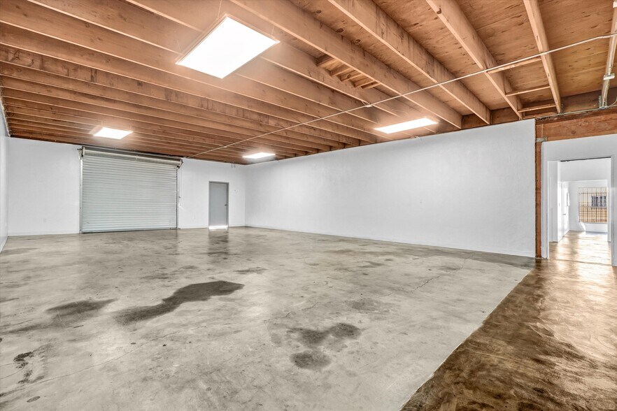 More Photos Of 520 W Pacific Coast Hwy, Long Beach Flex For Sale