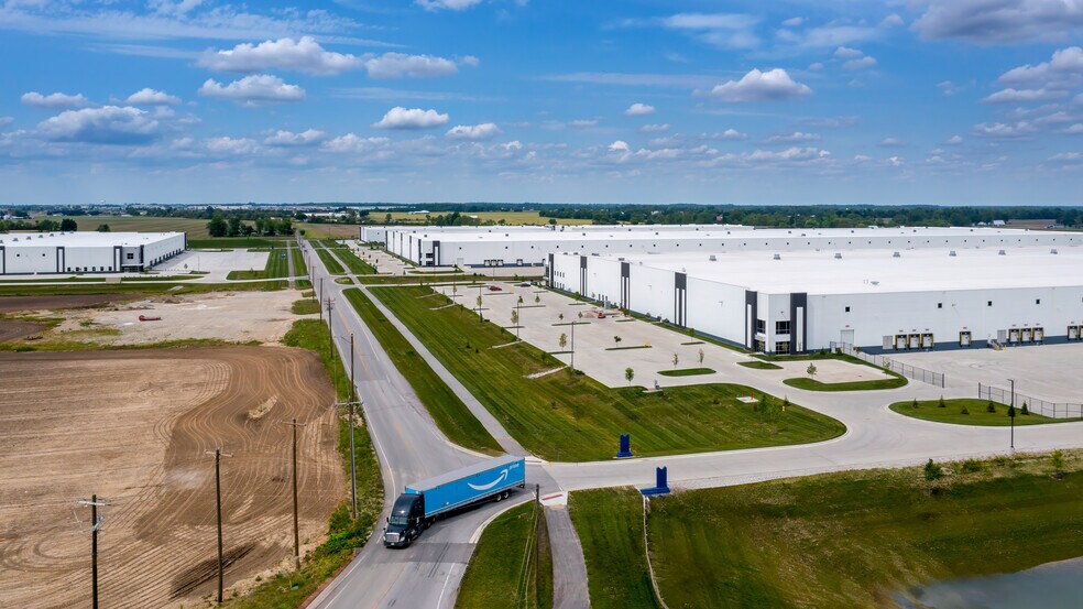 More Photos Of 5635 N Graham Rd, Whiteland Manufacturing For Lease