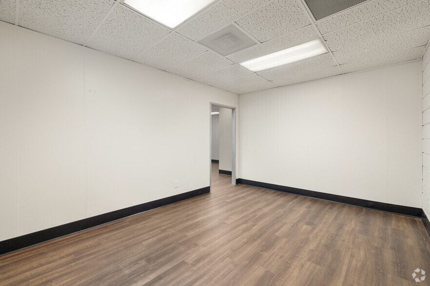 More Photos Of 4045 Bonita Rd, Bonita Office For Lease